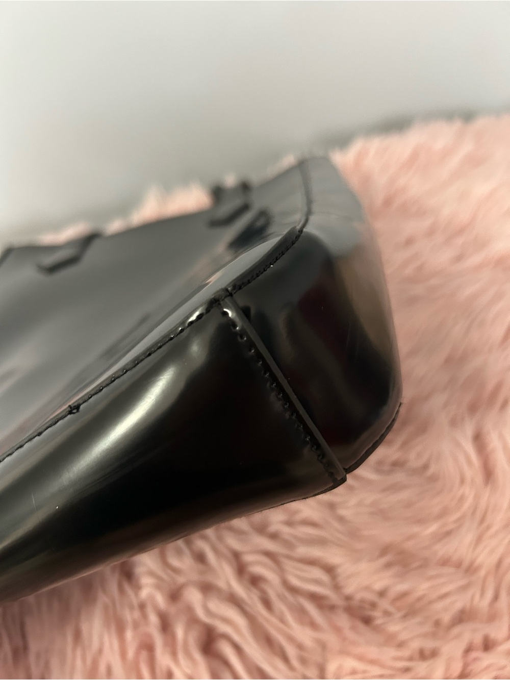 Givenchy Classic Black Patent Tote Bag - Picture 5 of 8